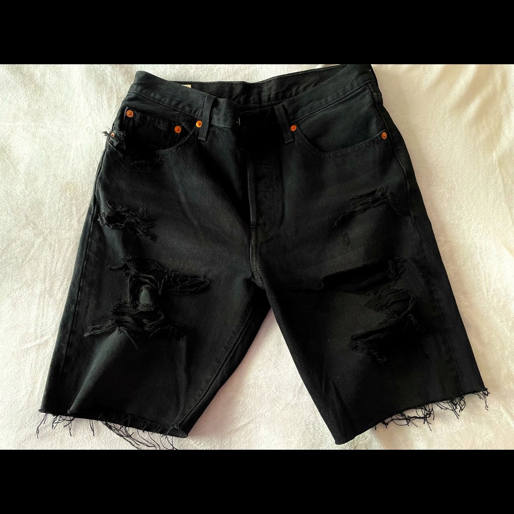 X Revolve Levi’s 501 High Rise Slouch Short